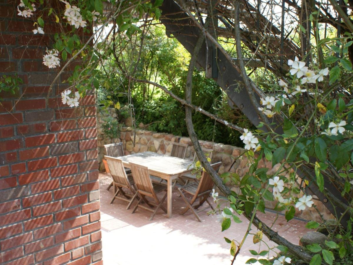Cosy Apartment In Semlow Germany With Garden Quarto foto